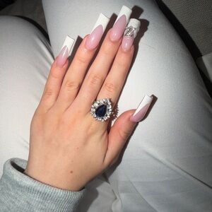 Elegant Blue Gem Ring